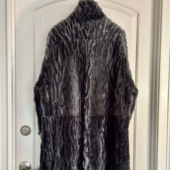 Brunello Cucinelli Reversible Lambskin Textured Fur Coat WOMENS SZ IT 44 / US 8 - Picture 3 of 16